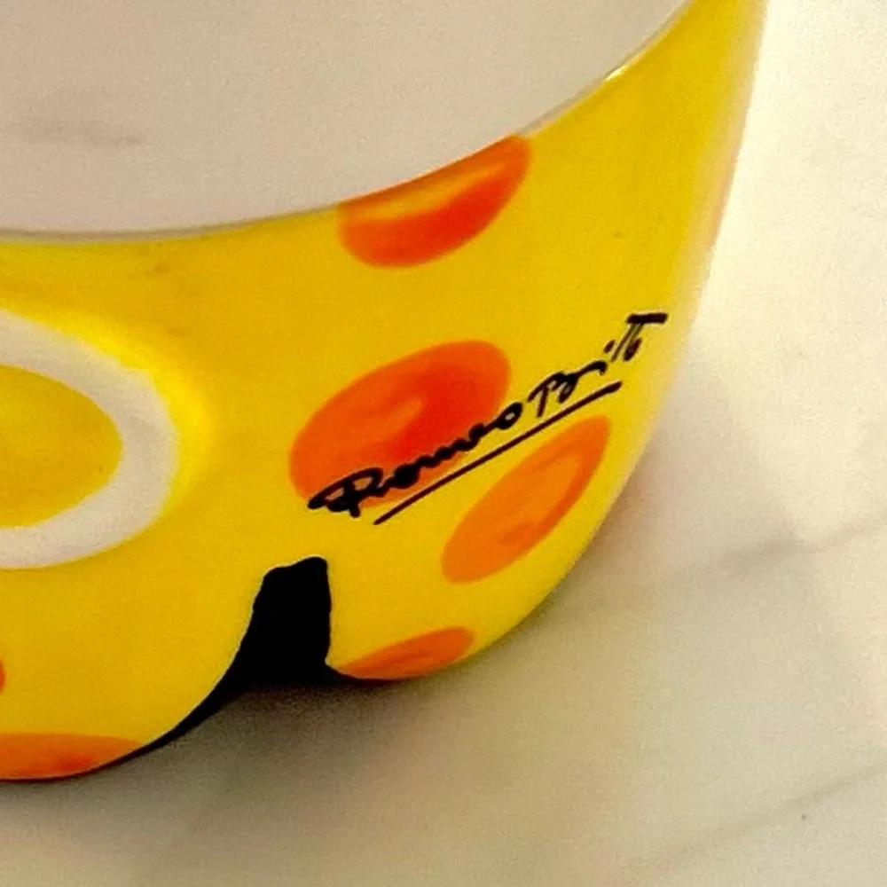 Romero Britto Cat Stacking Salt & Pepper Shakers Collectible Artist Decor